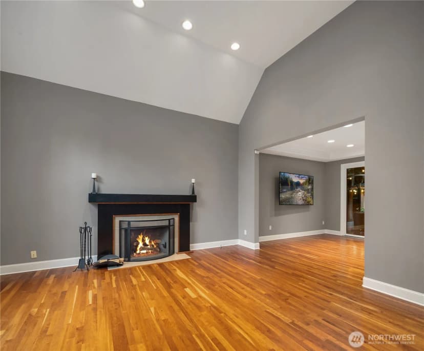 Property photo for 10444 Se 22nd Street, Bellevue photo 10