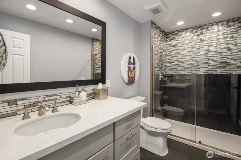 Property photo for 10444 Se 22nd Street, Bellevue photo 19