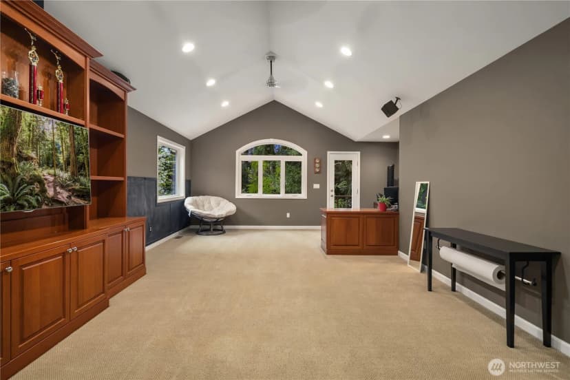 Property photo for 10444 Se 22nd Street, Bellevue photo 16
