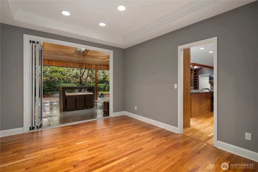 Property photo for 10444 Se 22nd Street, Bellevue photo 12