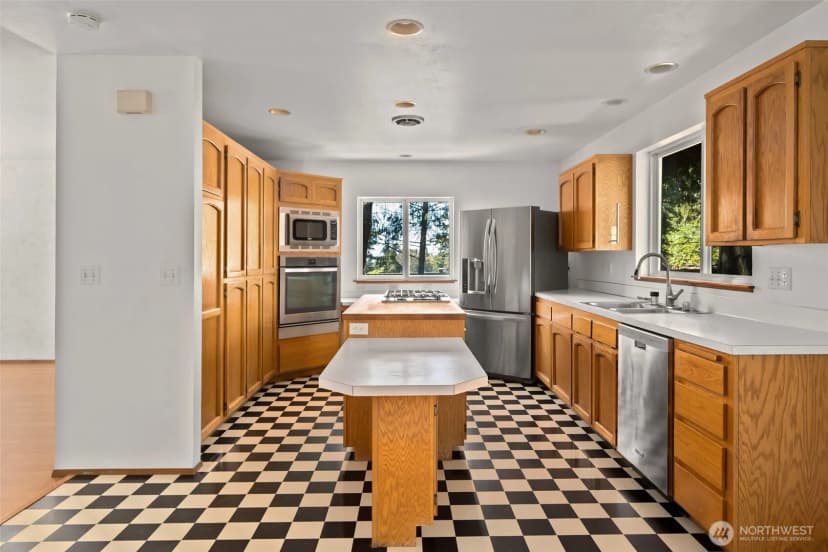 Property photo for 2090 Sw Putnam Drive, Oak Harbor photo 15