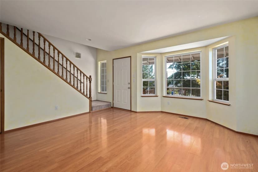 Property photo for 2090 Sw Putnam Drive, Oak Harbor photo 12