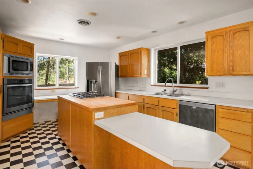 Property photo for 2090 Sw Putnam Drive, Oak Harbor photo 16