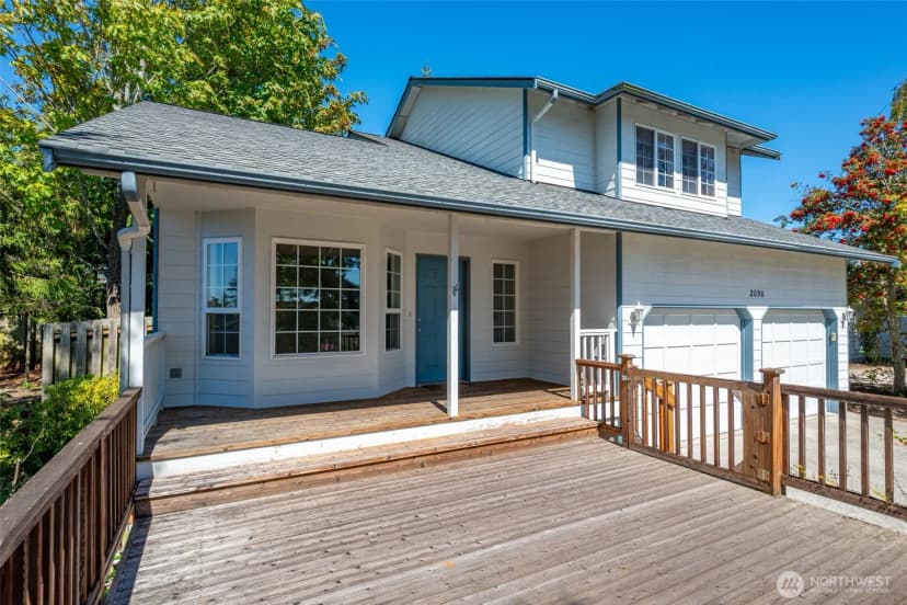 Property photo for 2090 Sw Putnam Drive, Oak Harbor photo 4