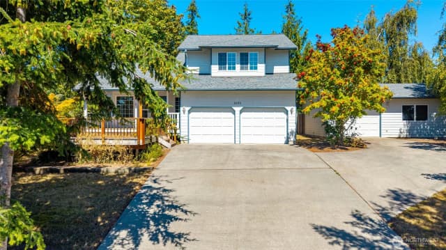 Property photo for 2090 Sw Putnam Drive, Oak Harbor photo 2