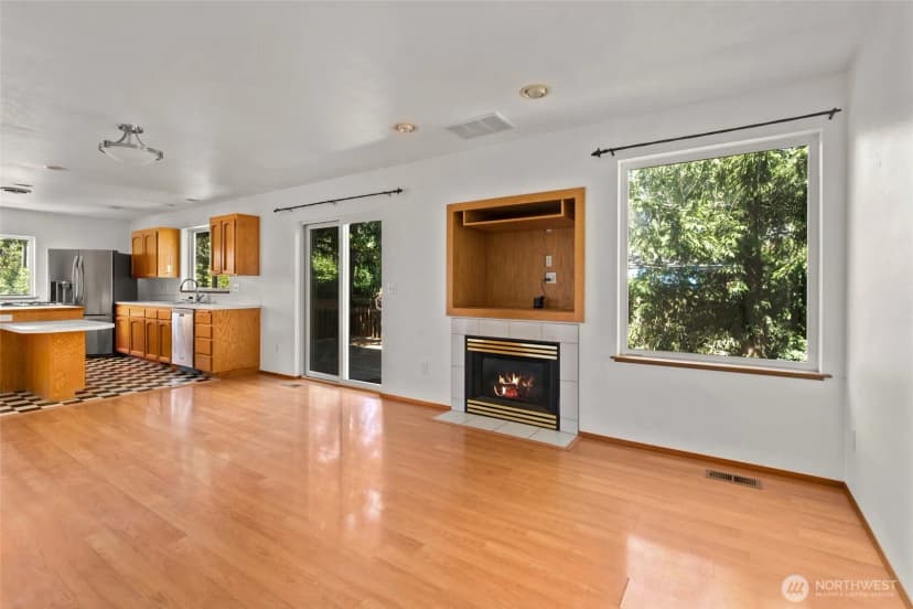 Property photo for 2090 Sw Putnam Drive, Oak Harbor photo 18