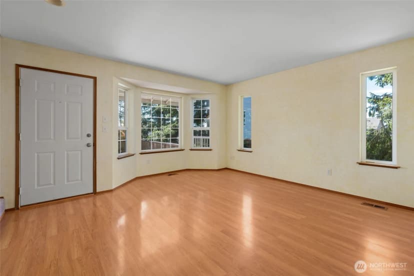 Property photo for 2090 Sw Putnam Drive, Oak Harbor photo 10