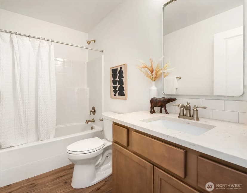 Property photo for 2401 E 16th Street, Bremerton photo 16