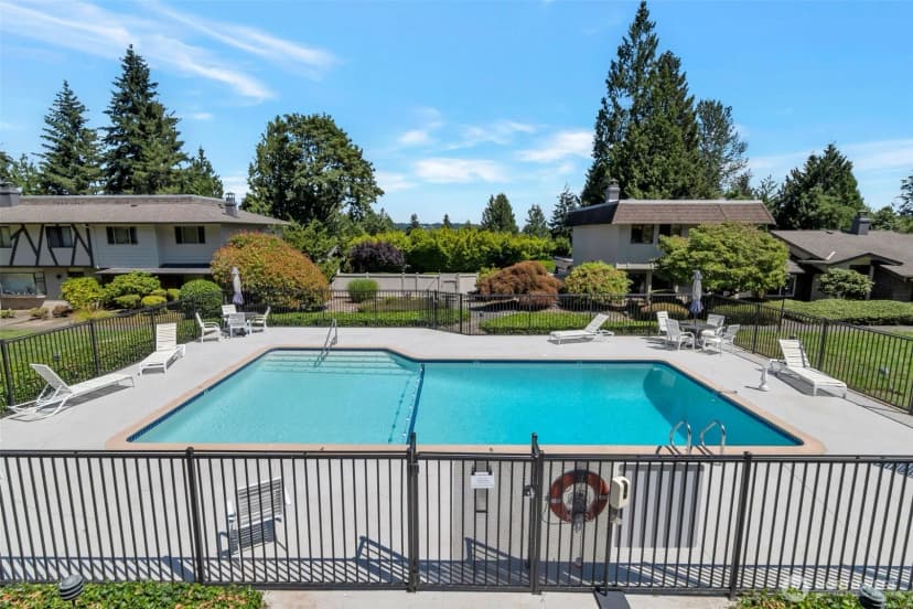 Property photo for 17050 Northup Way #25, Bellevue photo 28