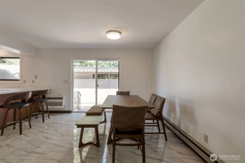 Property photo for 17050 Northup Way #25, Bellevue photo 13