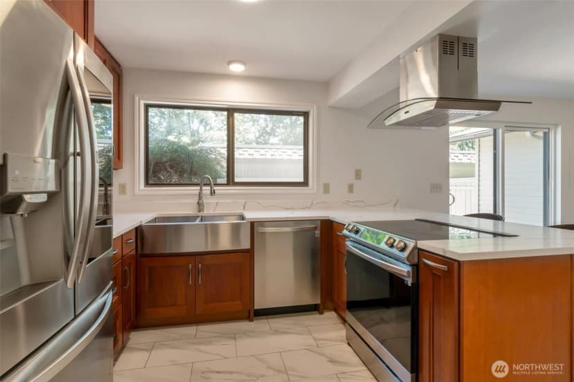 Property photo for 17050 Northup Way #25, Bellevue photo 10