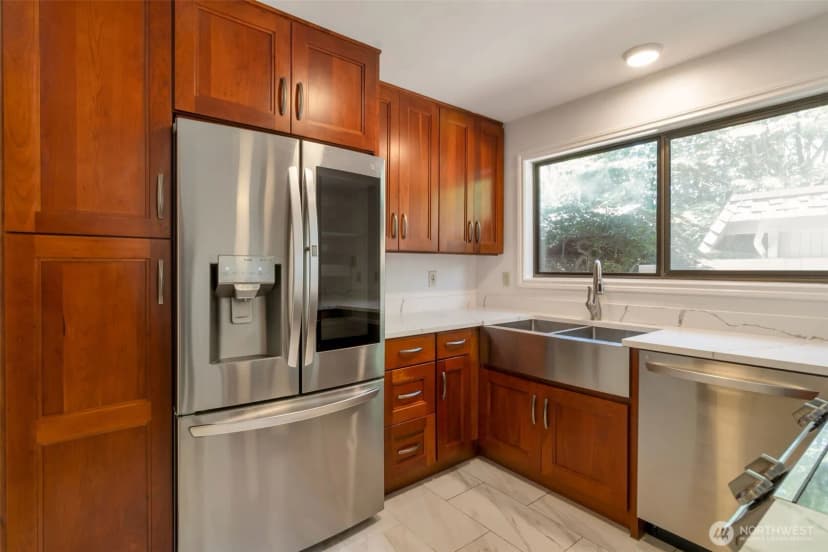 Property photo for 17050 Northup Way #25, Bellevue photo 9