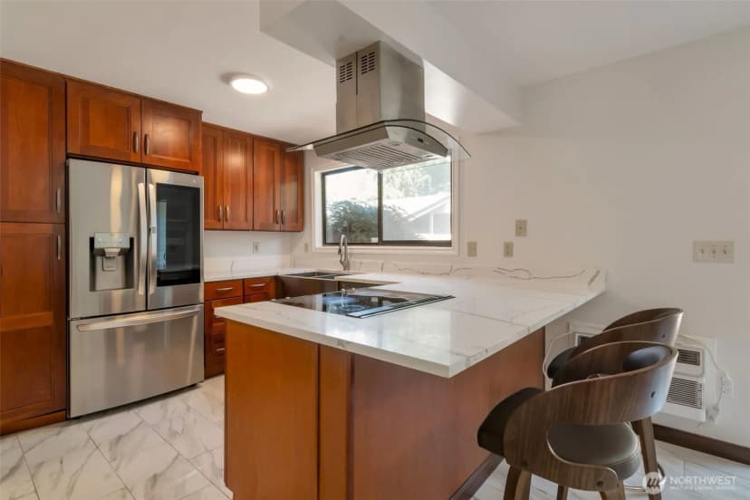 Property photo for 17050 Northup Way #25, Bellevue photo 8