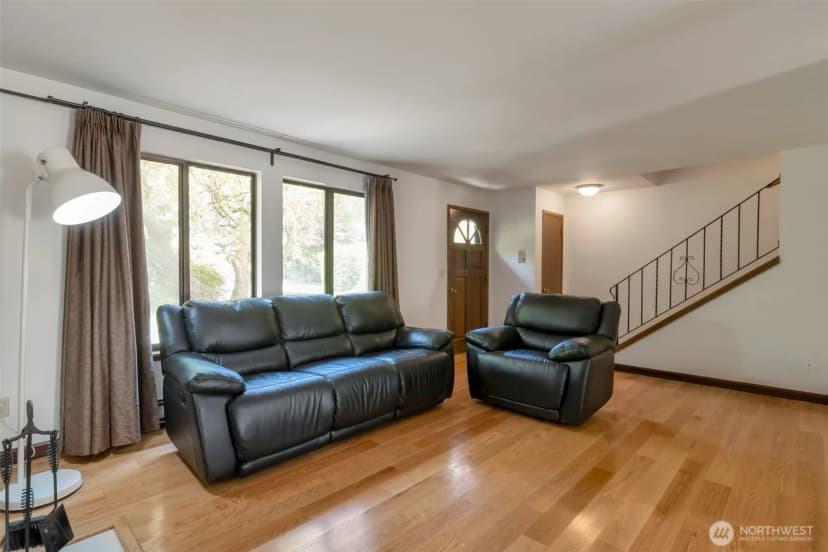 Property photo for 17050 Northup Way #25, Bellevue photo 5