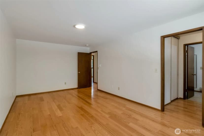 Property photo for 17050 Northup Way #25, Bellevue photo 16