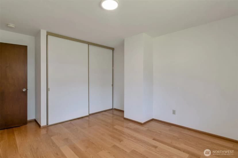 Property photo for 17050 Northup Way #25, Bellevue photo 20