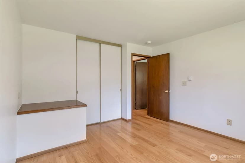 Property photo for 17050 Northup Way #25, Bellevue photo 22
