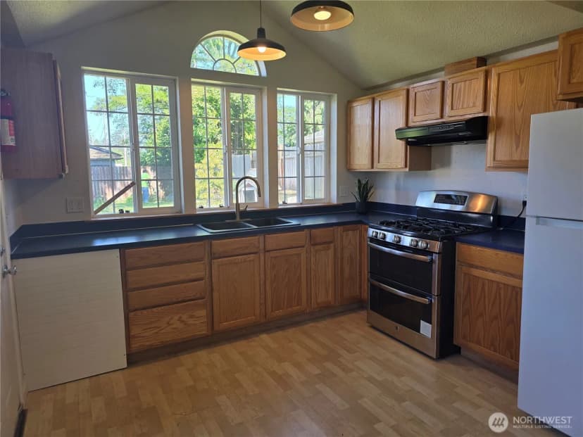 Property photo for 8902 Forest Road Sw, Lakewood photo 21