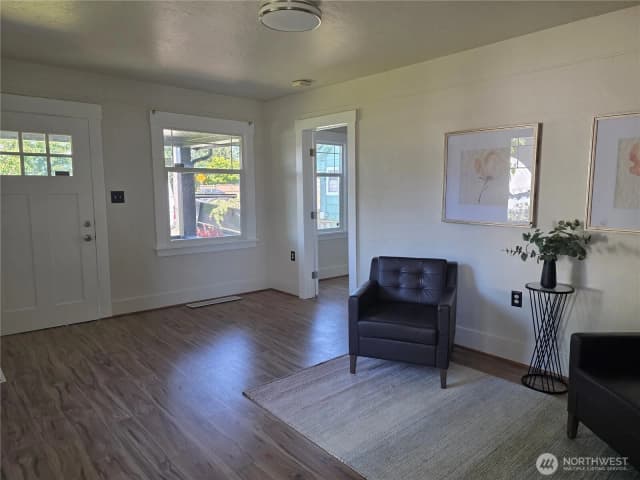 Property photo for 8902 Forest Road Sw, Lakewood photo 2