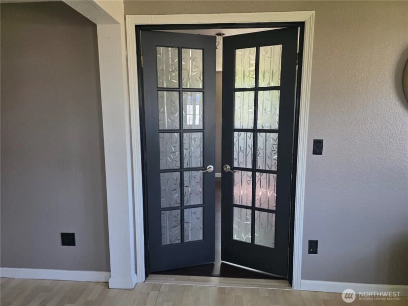 Property photo for 8902 Forest Road Sw, Lakewood photo 19