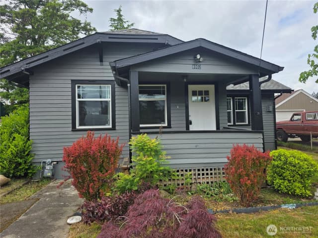 Property photo for 8902 Forest Road Sw, Lakewood