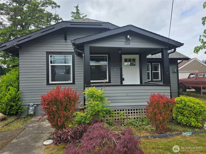 Property photo for 8902 Forest Road Sw, Lakewood