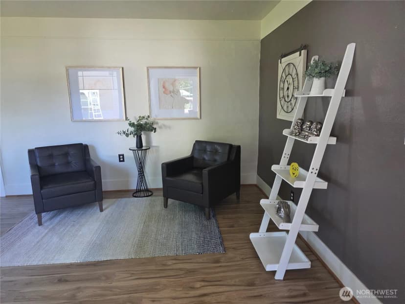 Property photo for 8902 Forest Road Sw, Lakewood photo 3