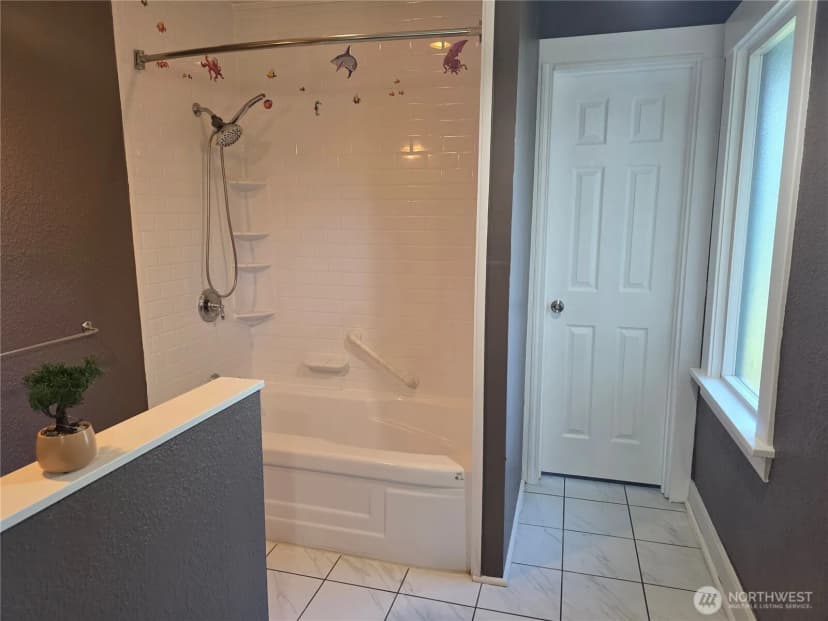 Property photo for 8902 Forest Road Sw, Lakewood photo 12