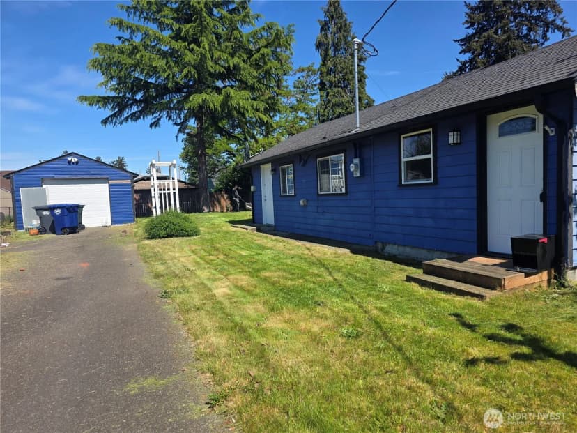Property photo for 8902 Forest Road Sw, Lakewood photo 17