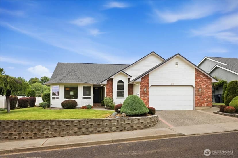 Property photo for 403 Se Stanford Place, College Place
