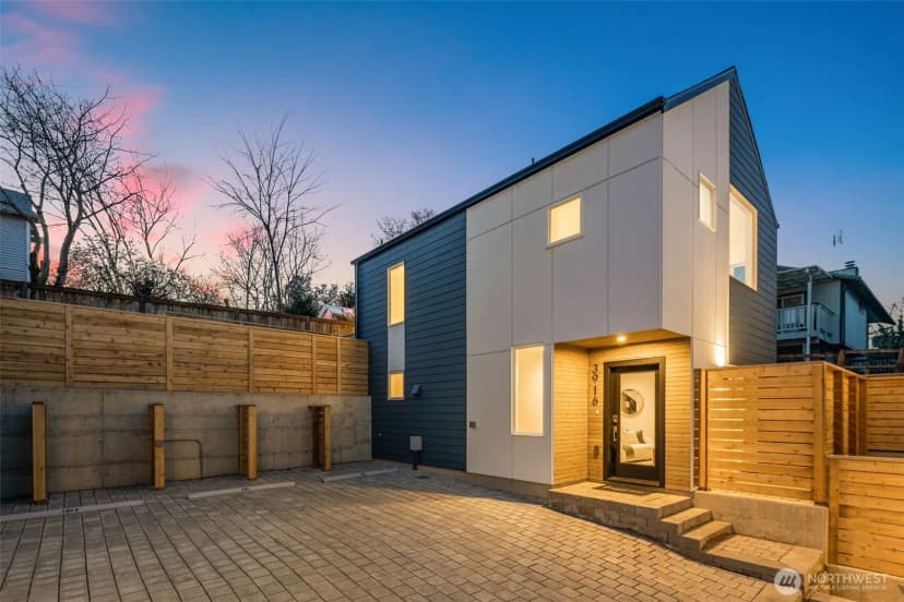 Property photo for 3916 S Juneau Street, Seattle