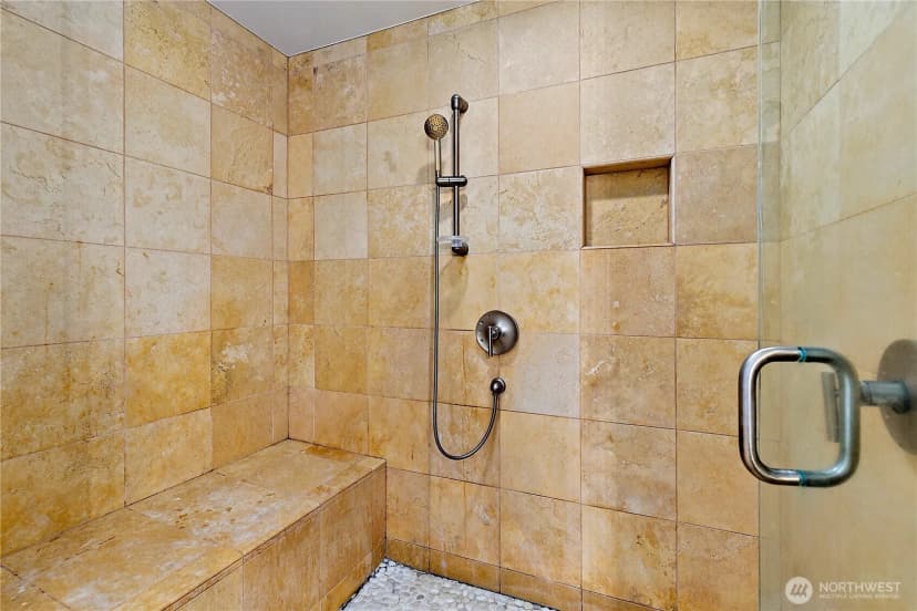 Property photo for 25327 Ne 67th Place, Redmond photo 21