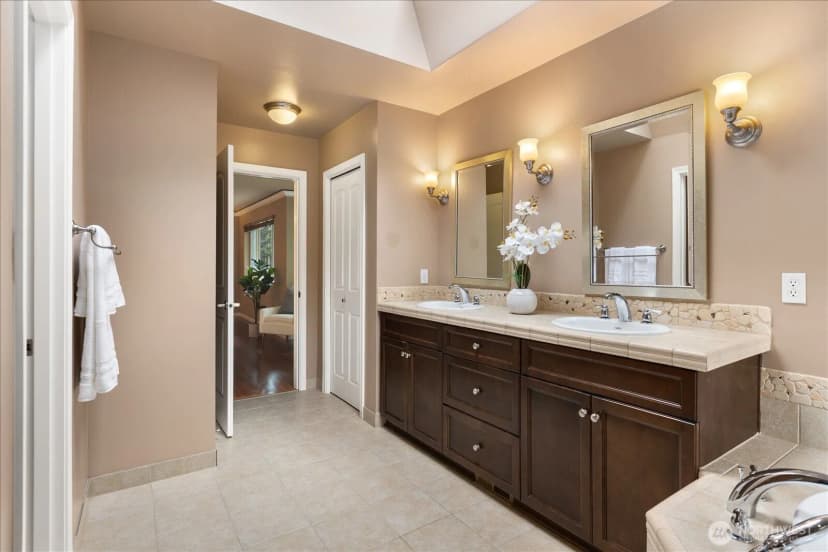 Property photo for 22303 1st Drive Se, Bothell photo 25