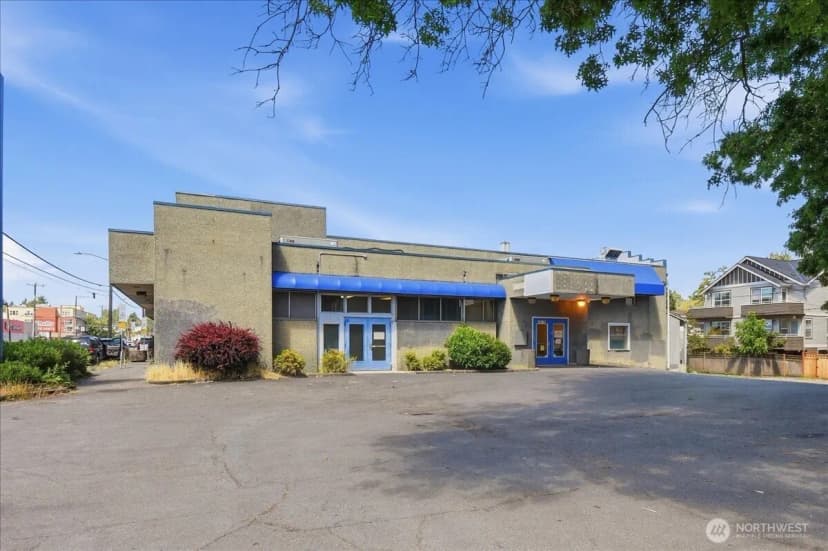 Property photo for 10310 Aurora Avenue N, Seattle