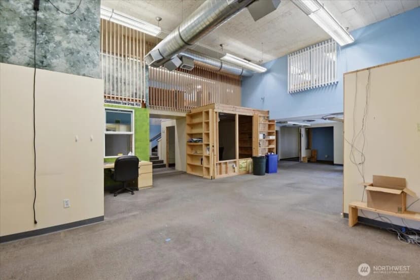 Property photo for 10310 Aurora Avenue N, Seattle photo 13