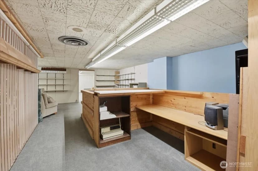 Property photo for 10310 Aurora Avenue N, Seattle photo 6