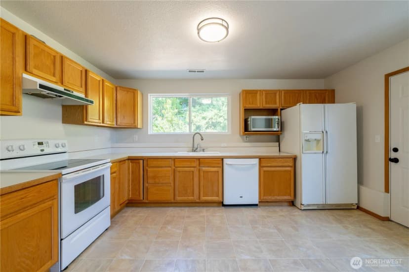 Property photo for 1127 204th Place Se, Bothell photo 24