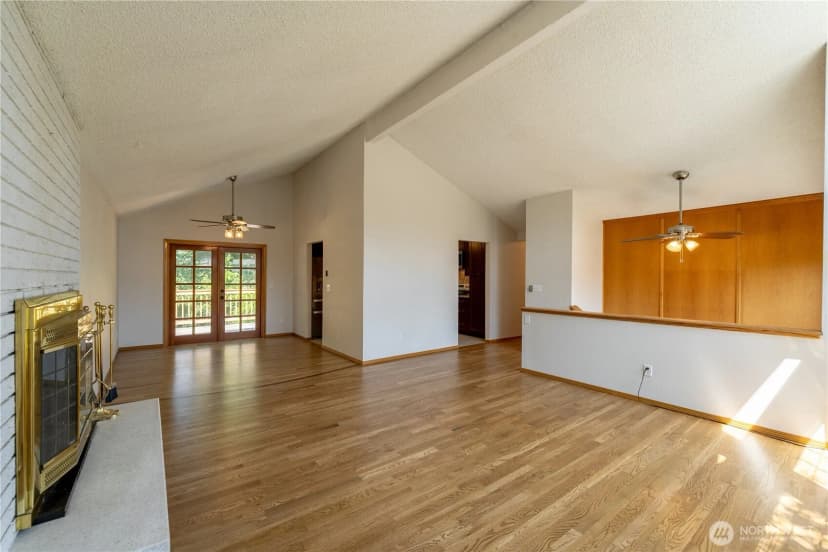 Property photo for 1127 204th Place Se, Bothell photo 8
