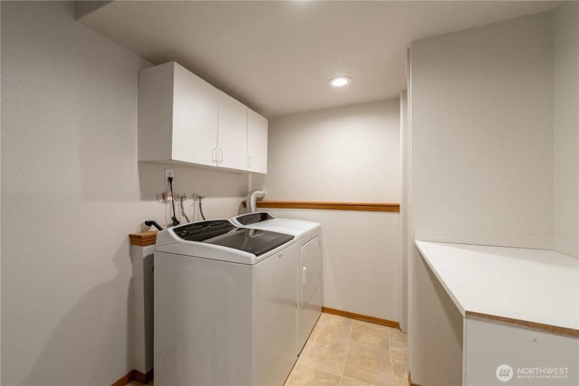 Property photo for 1127 204th Place Se, Bothell photo 31