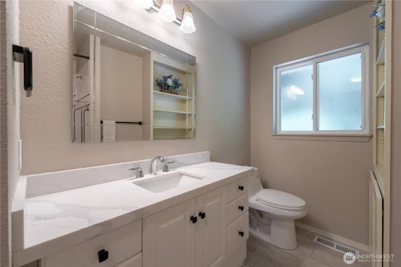 Property photo for 1127 204th Place Se, Bothell photo 19