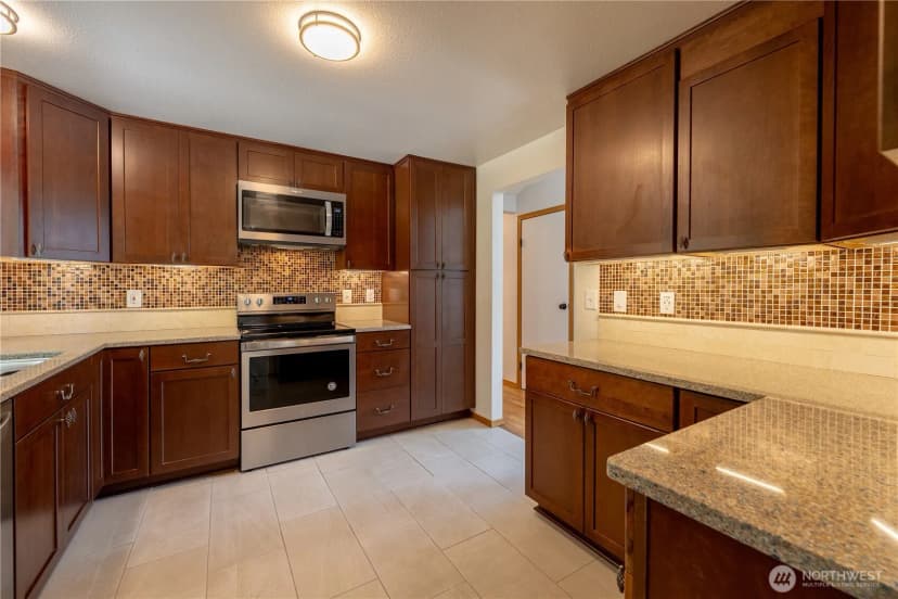 Property photo for 1127 204th Place Se, Bothell photo 13