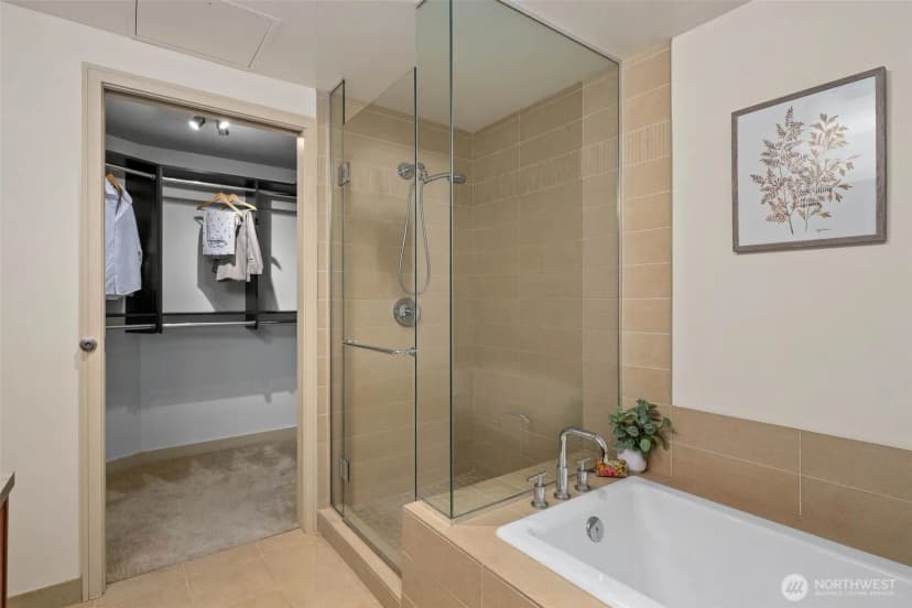 Property photo for 10650 Ne 9th Place #1624, Bellevue photo 17