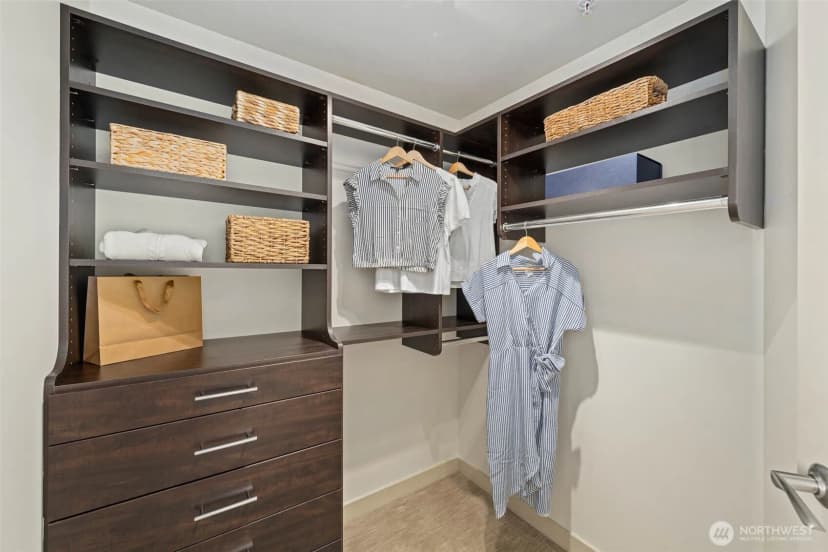 Property photo for 10650 Ne 9th Place #1624, Bellevue photo 21