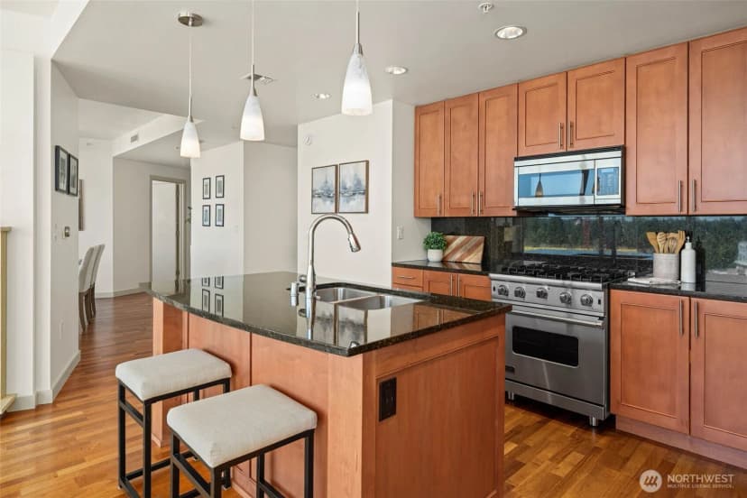 Property photo for 10650 Ne 9th Place #1624, Bellevue photo 9
