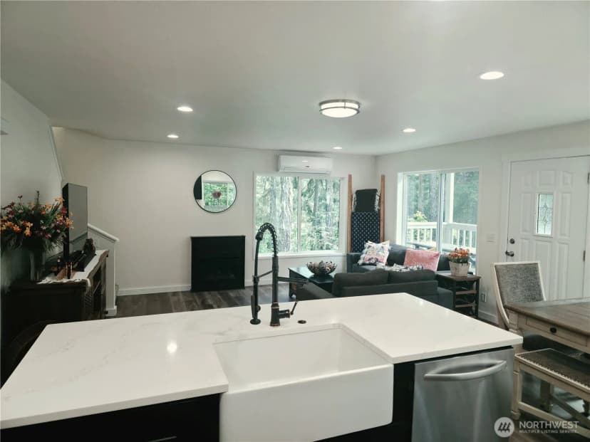 Property photo for 30 Crawford Lane, Ronald photo 4