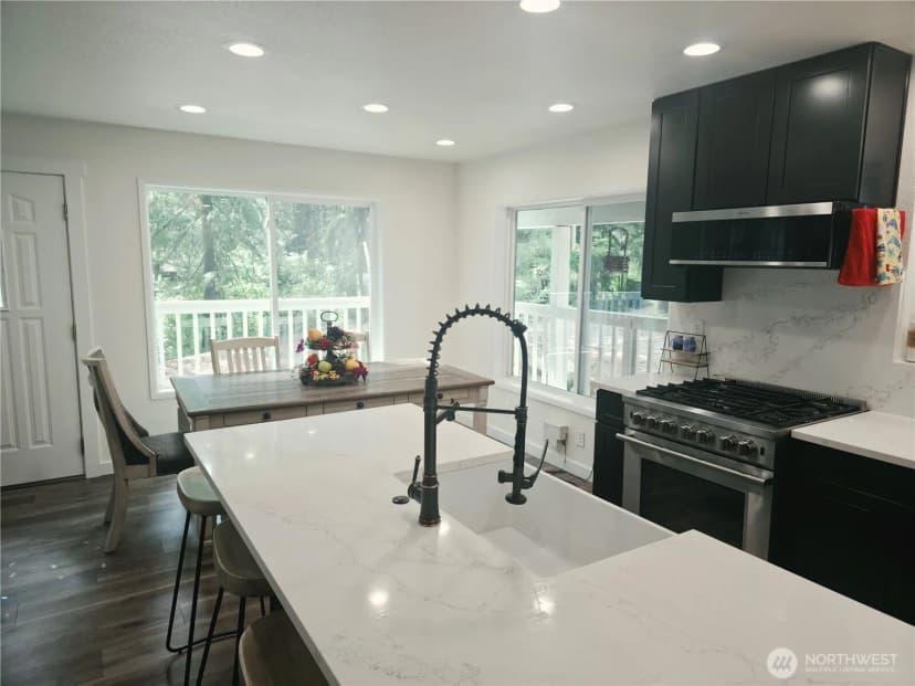Property photo for 30 Crawford Lane, Ronald photo 6