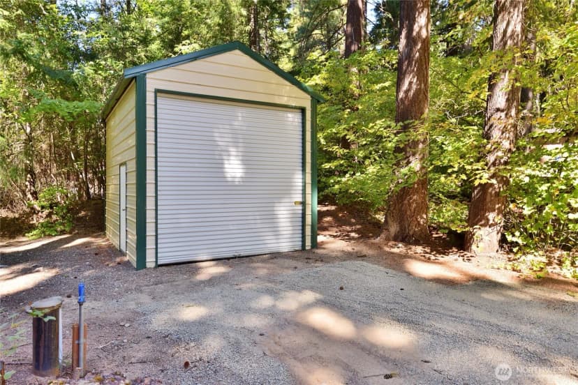 Property photo for 30 Crawford Lane, Ronald photo 37