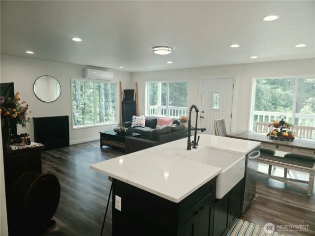 Property photo for 30 Crawford Lane, Ronald photo 5