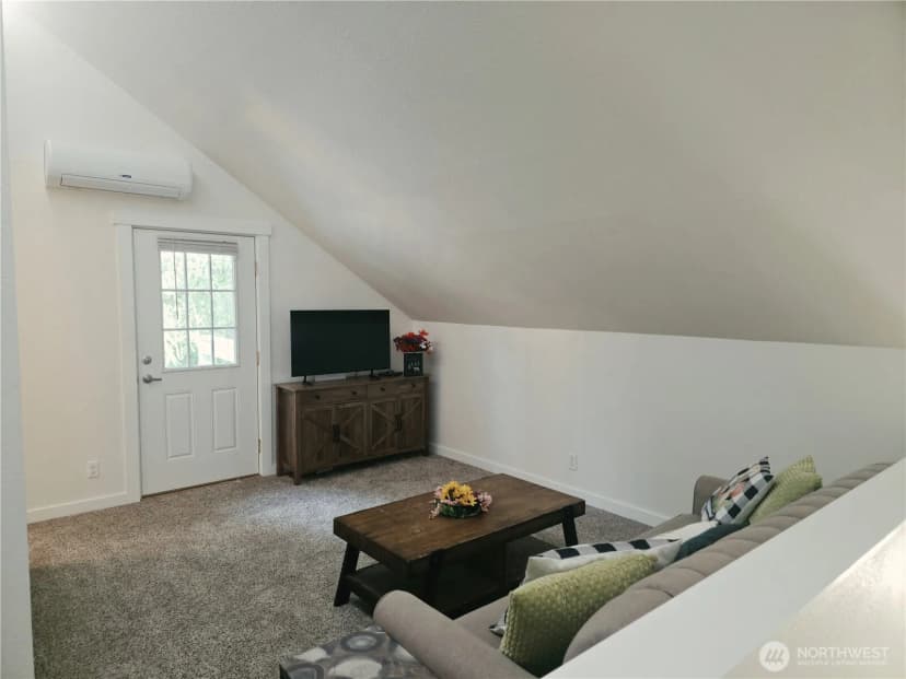 Property photo for 30 Crawford Lane, Ronald photo 16