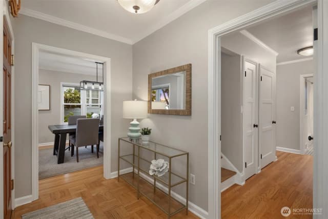 Property photo for 4720 Ne 47th Street, Seattle photo 2